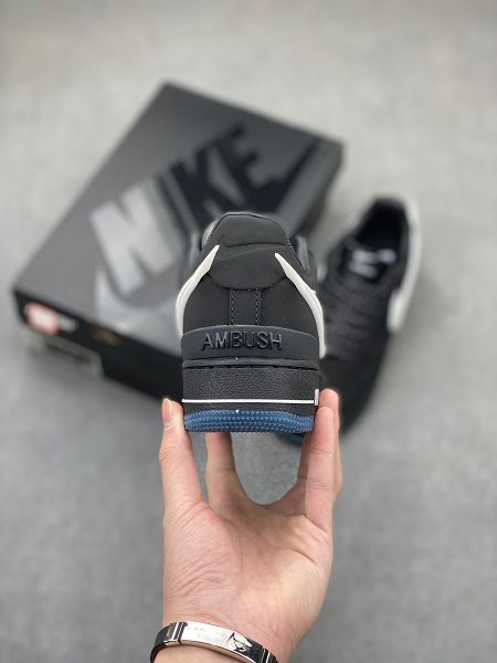 Nike AIR FORCE1 黑白色運動板鞋冬季新款膠底情侶鞋