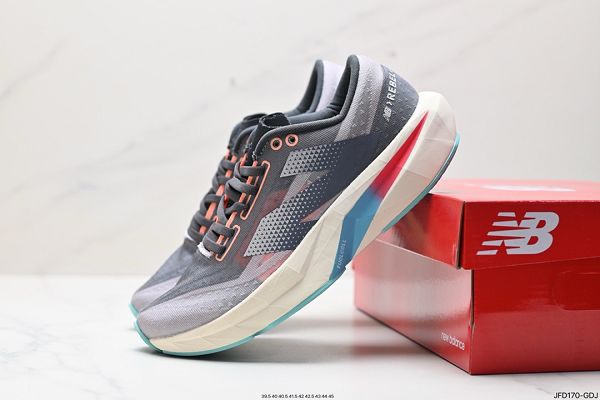 New Balance FuelCell SuperComp Elite v4 2024男生運動舒適耐磨 低幫休閒跑步鞋 男款