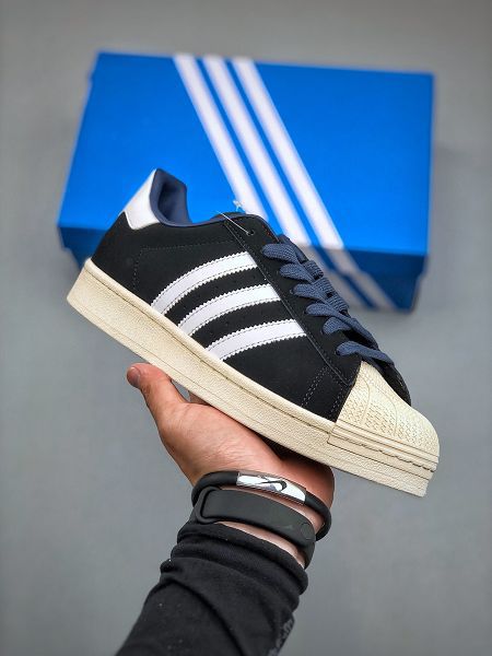 Adidas Originals Superstar 經典貝殼頭系列情侶鞋 低幫百搭休閒運動板鞋