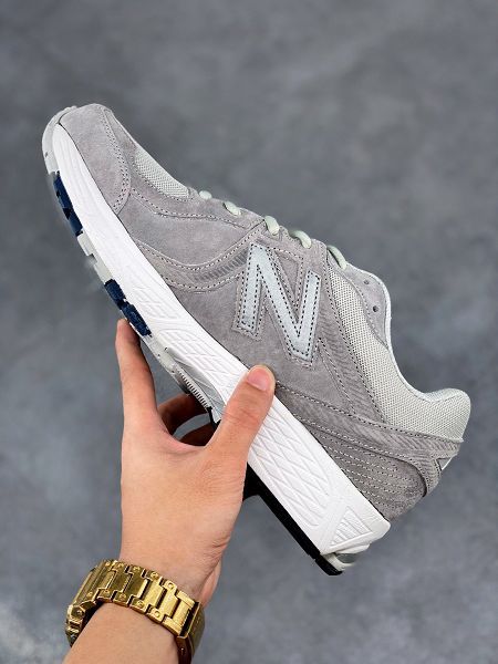 New Balance 860 2020新款 紐巴倫復古老爹風情侶款慢跑鞋